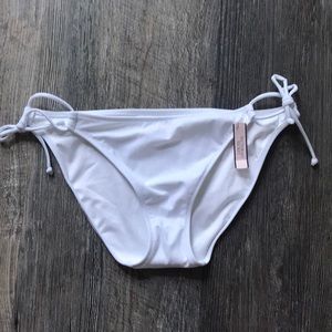 Medium Victoria’s Secret white bikini bottoms NWT